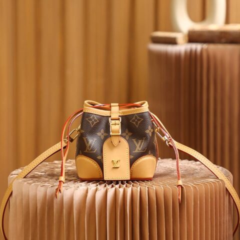 LV M57099 NOÉ PURSE