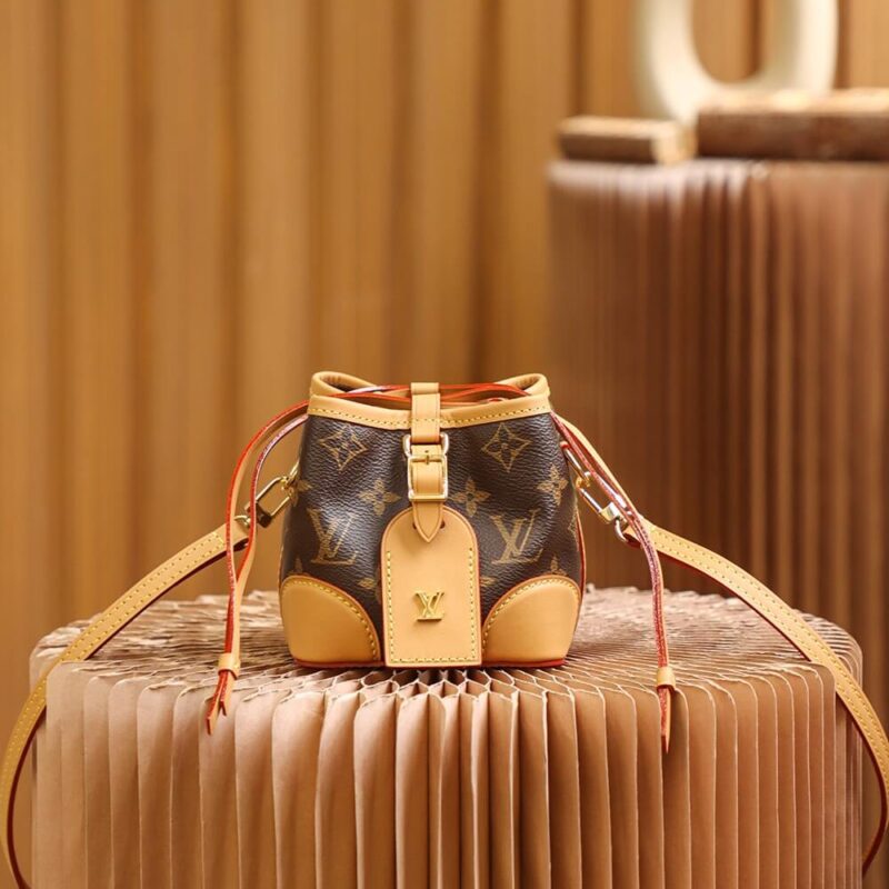 LV M57099 NOÉ PURSE