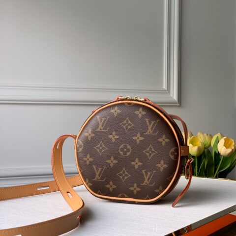 M45149 LV Boite chapeau souple 圆饼包