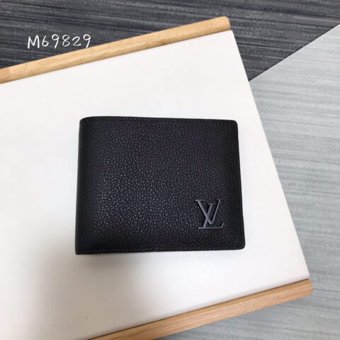 LV M69829 MULTIPLE 钱夹