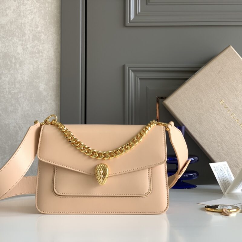 BVLGARI宝格丽蜜桃粉小羊皮肩背包290323