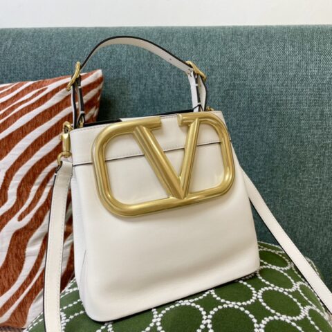 Valentino华伦天奴小牛皮大LOGO水桶包1122