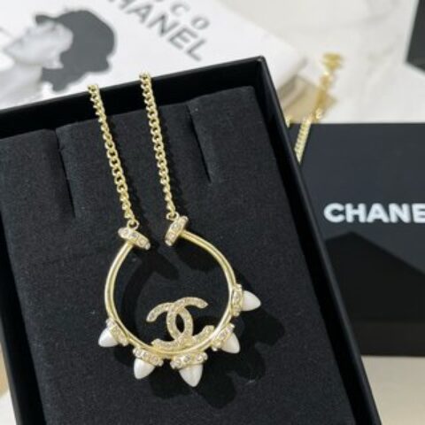 新款☑️CHANEL香奈儿双c锥形珍珠项链