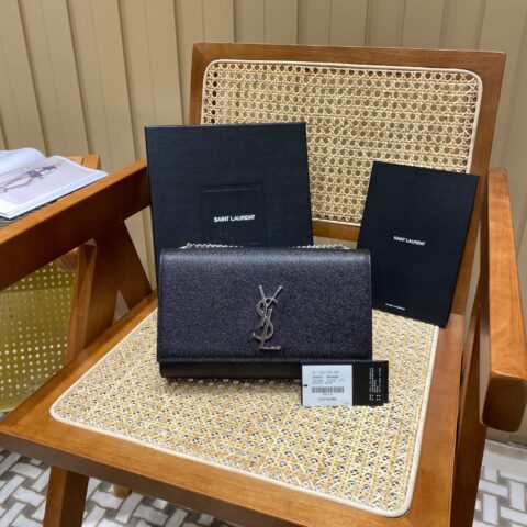 YSL 𝑲𝒂𝒕𝒆 𝟮𝟰𝒄𝒎 球纹斜挎链条包 黑色/银扣