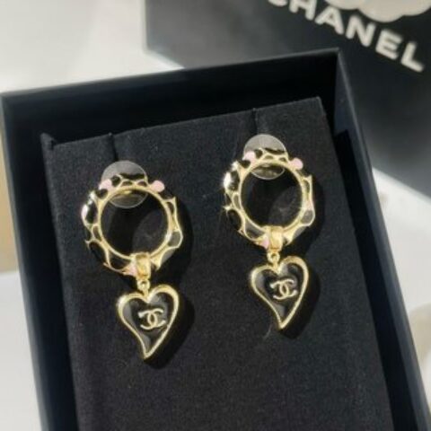 新款☑️CHANEL香奈儿双c桃心耳钉耳环