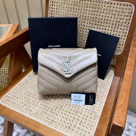 YSL LOULOU 23CM Y型绗缝链条包 494699杏色/银扣