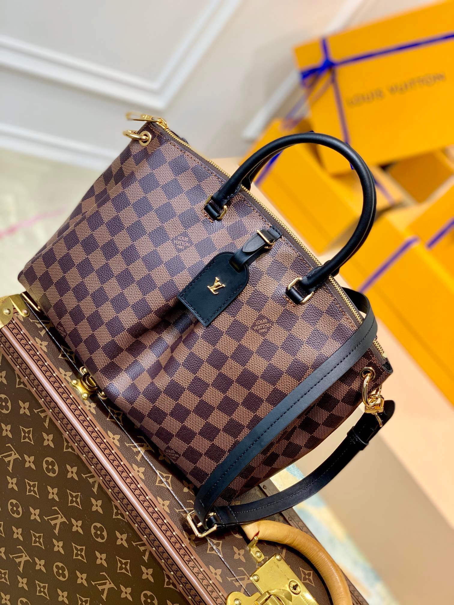 Authentic LOUIS VUITTON Damier Odeon Tote MM N45283 Bag #246-000-379-0342