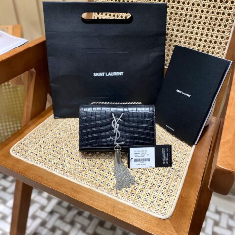 YSL 𝑲𝑨𝑻𝑬_𝟭𝟳𝒄𝒎 鳄鱼纹链条包 354120黑色/银扣