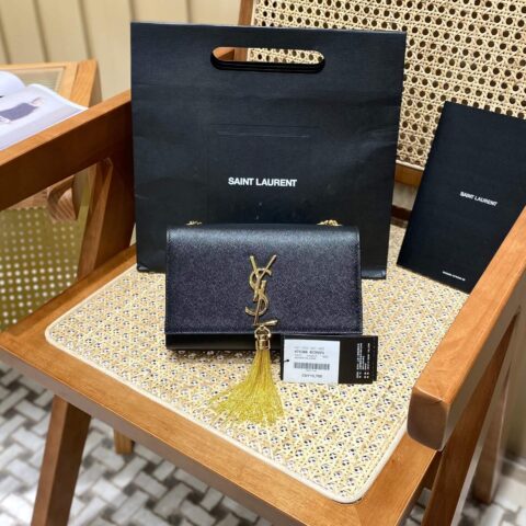 YSL 𝐊𝐚𝐭𝐞 20𝐜𝐦 鱼子酱流苏链条包 474366黑色/金扣