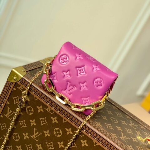 M81127 LV BELTBAG COUSSIN BAG