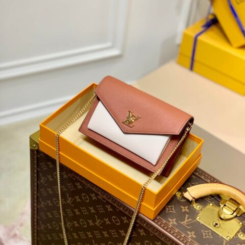 LV M81193 MYLOCKME POCHETTE 链条包