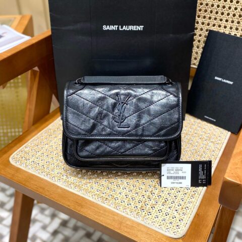YSL 𝐍𝐢𝐤𝐢 22𝐜𝐦 邮差包 533037黑色/黑链