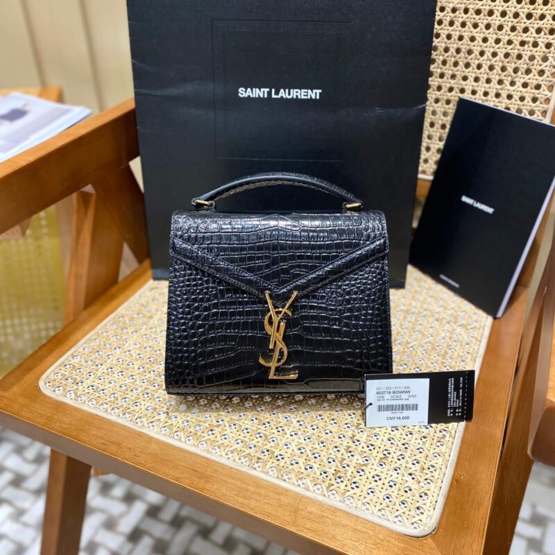 YSL 𝐂𝐚𝐬𝐬𝐚𝐧𝐝𝐫𝐚 Mini 20CM 鳄鱼纹手拎包 602716黑色/金扣