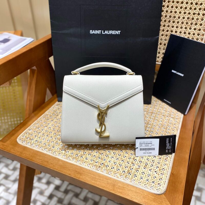 YSL 𝐂𝐚𝐬𝐬𝐚𝐧𝐝𝐫𝐚 Mini 20CM 鱼子酱纹手拎包 602716白色/金扣
