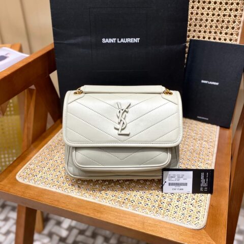 Saint laurent Ysl 𝑵𝒊𝒌𝒊 𝑳𝒂𝒎𝒃 22CM 小羊皮邮差包 533037/奶白色