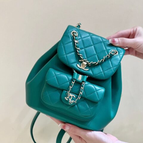 CHANEL 22A 高级手工坊系列双肩包 AS2908绿色