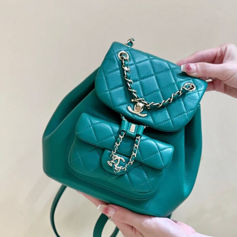 CHANEL 22A 高级手工坊系列双肩包 AS2908绿色