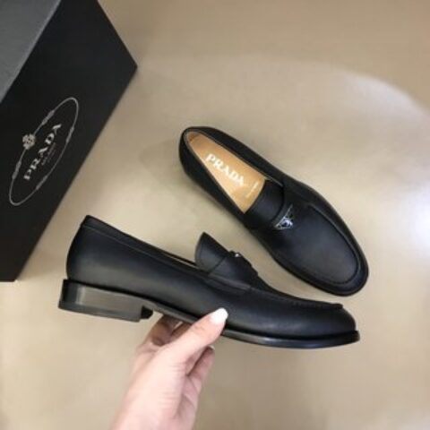 PRADA/普拉达   进口头层牛皮P家原单男士正装商务皮鞋