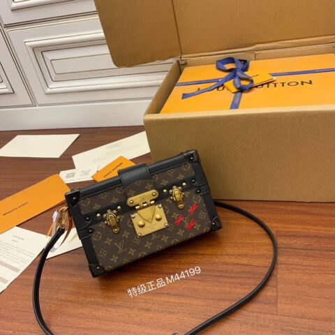 LV M44199 Petite Malle 盒子包