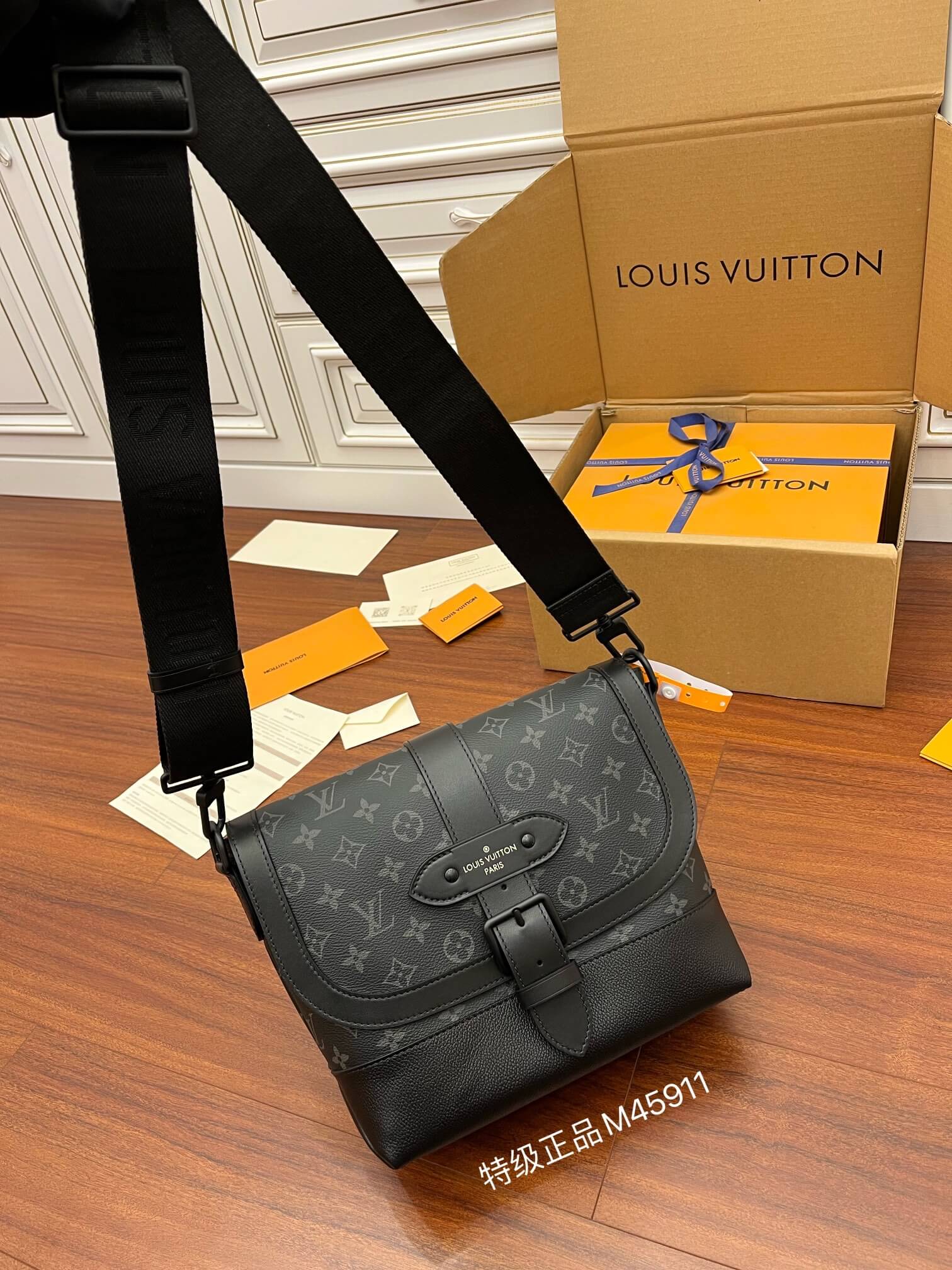 Shop Louis Vuitton Saumur Messenger (M45911) by design◇base