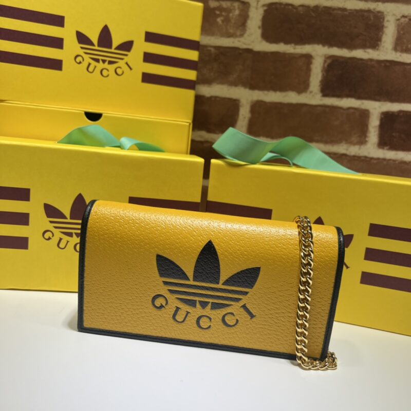 GUCCI古驰adidas x Gucci联名系列饰链带钱包621892