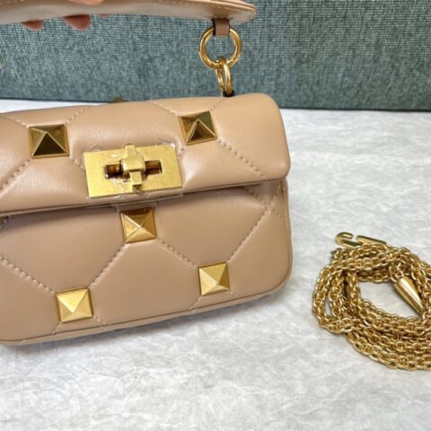 Valentino华伦天奴纳帕羊皮革迷你链条包0188