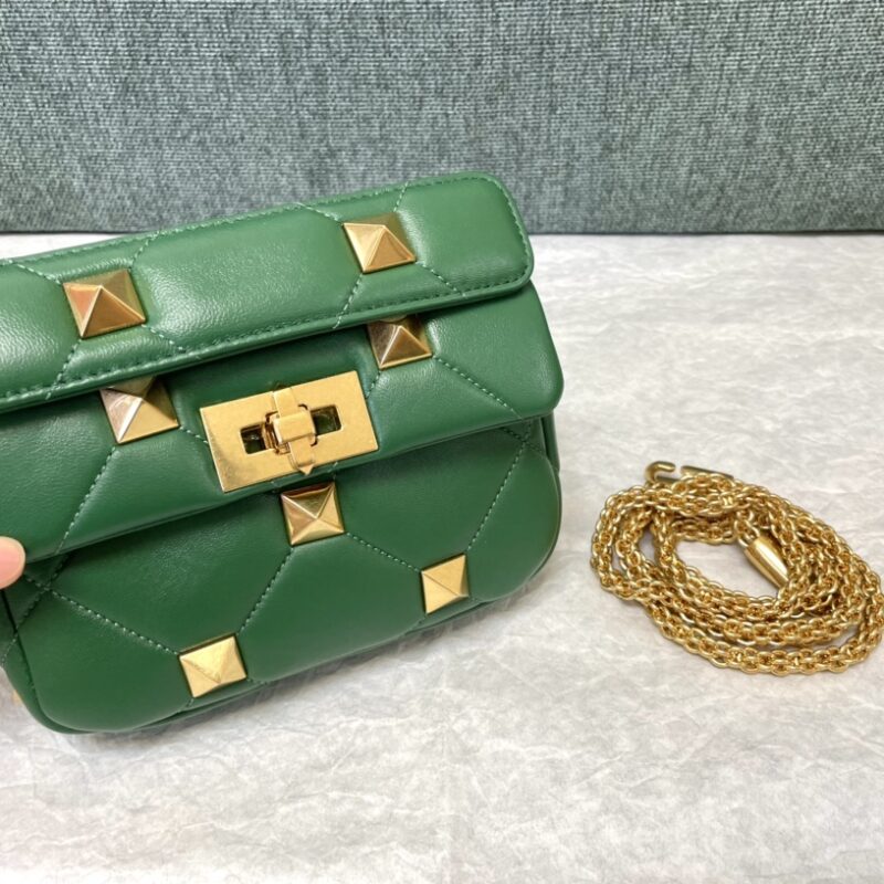 Valentino华伦天奴纳帕羊皮革迷你链条包0188