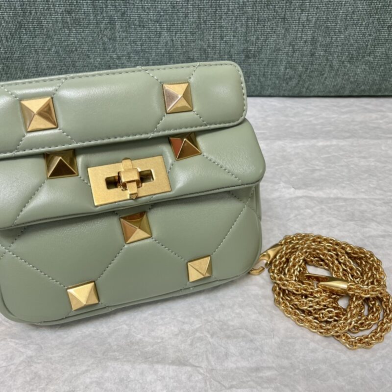 Valentino华伦天奴纳帕羊皮革迷你链条包0188