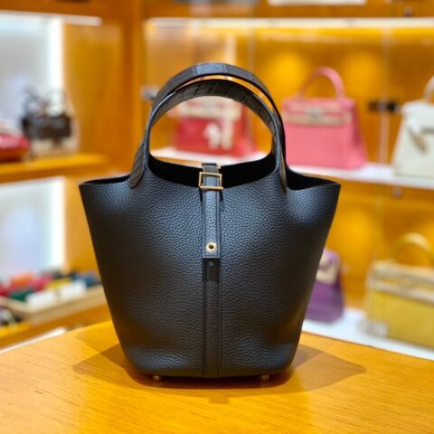 Hermès 𝐩𝐢𝐜𝐨𝐭𝐢𝐧 𝐭𝐨𝐮𝐜𝐡 18CM 菜篮子 鳄鱼手柄/黑金