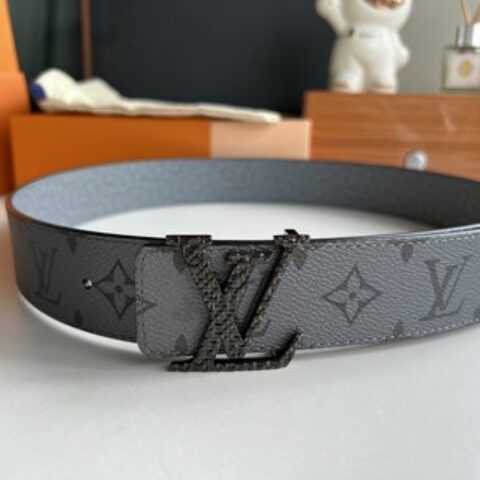 LV/路易威登   Monogram帆布和Taiga皮革Initiales双面腰带