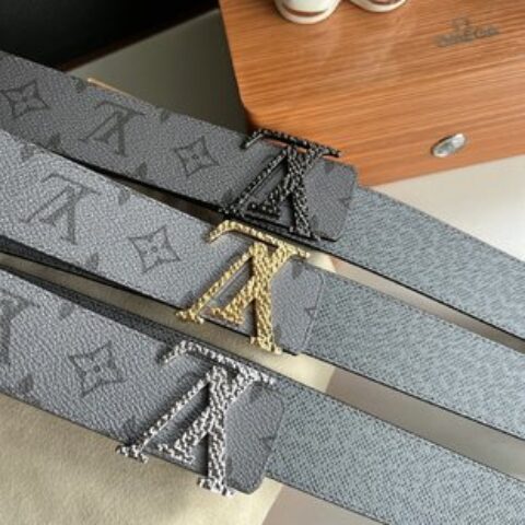 LV/路易威登   Monogram帆布和Taiga皮革Initiales双面腰带