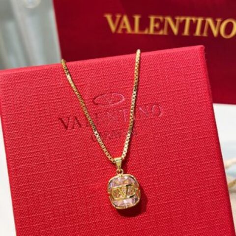 新款☑️ VALENTINO华伦天奴方形钻石项链