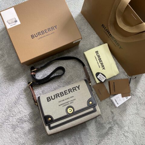 Burberry巴宝莉Vintage 复古格纹肩背包