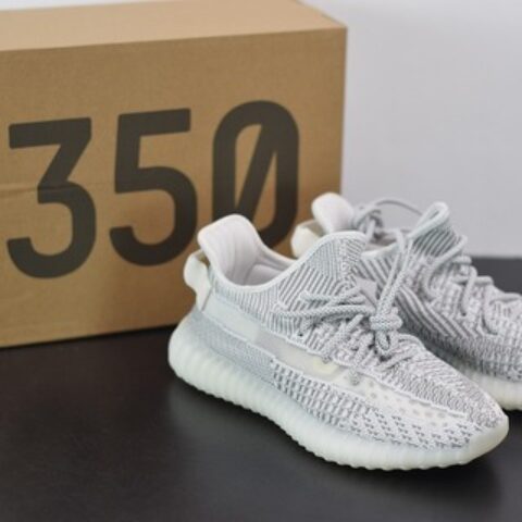 Yeezy Boost 350 V2“Static” 白天使椰子运动跑鞋 货号 EF2905