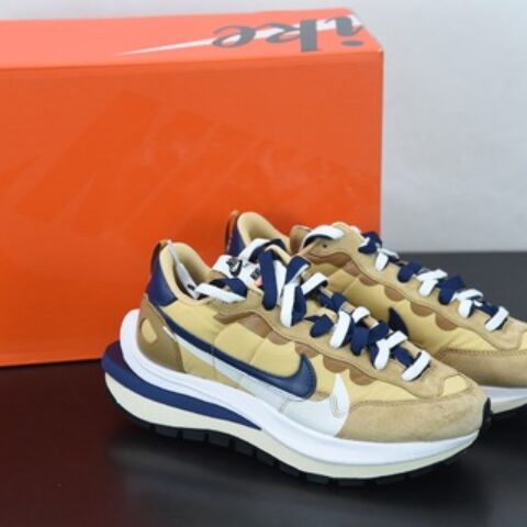 Sacai x VaporWaffle 3.0 华夫3.0走秀款概念休闲运动鞋 货号:DD1875-200