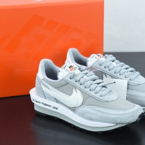 T00C5 Fragment Design x Sacai x LDWaffle华夫走秀休闲运动鞋 货号：DH2684-001