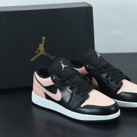 Air Jordan 1 Low AJ1 乔1黑粉 低帮文化休闲运动板鞋 货号：553560-034