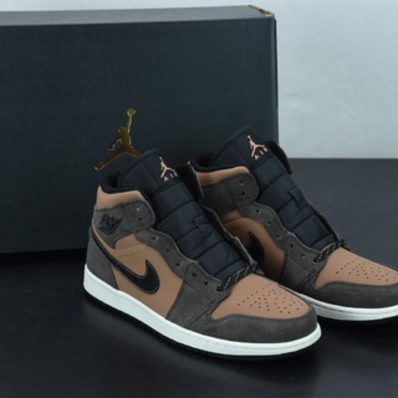 Air Jordan 1 Mid AJ1 乔1巧克力棕 中帮文化篮球鞋 货号：DC7294-200