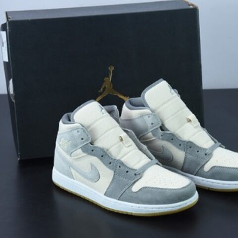 0D1D4 过验版AJ1Mid中帮 米灰色 椰奶高帮 货号：DN4281-100