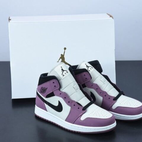NK  Air Jordan 1 Mid AJ1乔1中帮文化篮球鞋 浆果粉 货号：DC7267-500