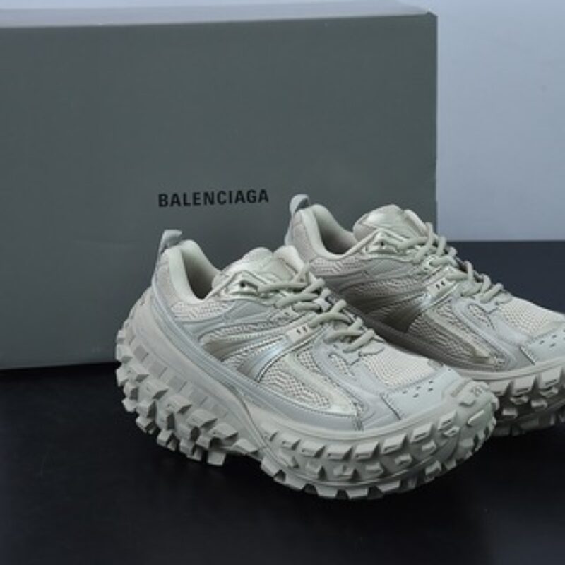 D03G7 巴黎世家/Balenciaga 巴黎世家运动鞋轮胎花纹鞋货号：685611W2RA69700