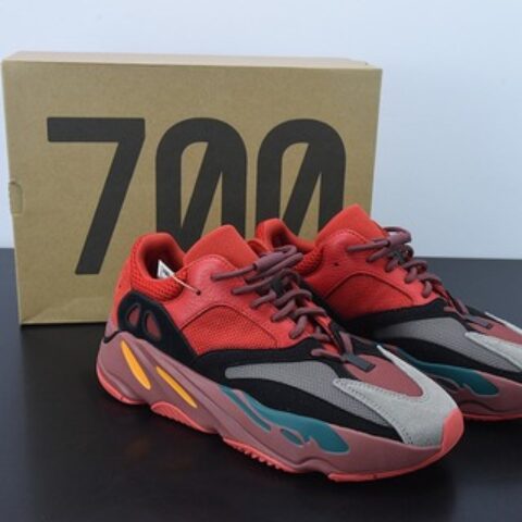 O08O5纯原版本 Adidas originals Yeezy Boost 700 V2 “Hi—Res Red”暗红 低帮减震老爹鞋 男女同款