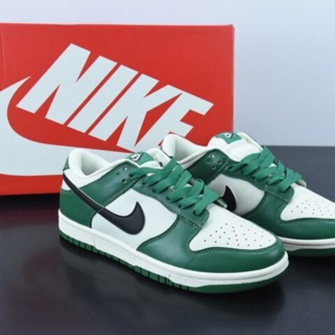 H03N4 Nike SB Dunk Low 黑钩 绿白低帮运动跑鞋货号：DR9654-100