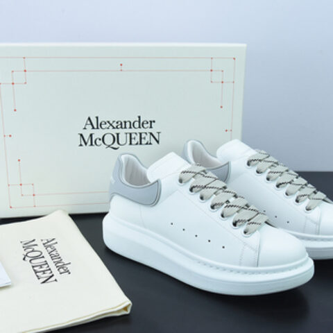 Alexander McQueen/亚历山大麦昆 松糕鞋厚底增高小白鞋D05G6