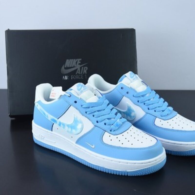 Nike Air Force 1 Low 蓝天白云 空军一号低帮运动休闲板鞋货号：DX2937-100