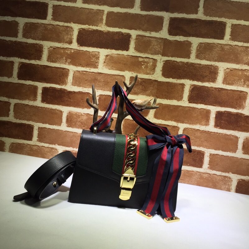 GUCCI古驰Sylvie系列小号肩背包421882