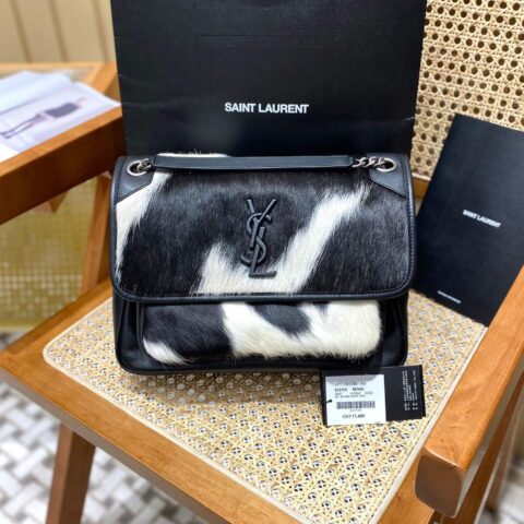 YSL 𝐍𝐢𝐤𝐢 28𝐜𝐦 邮差包 633158奶牛纹/银链