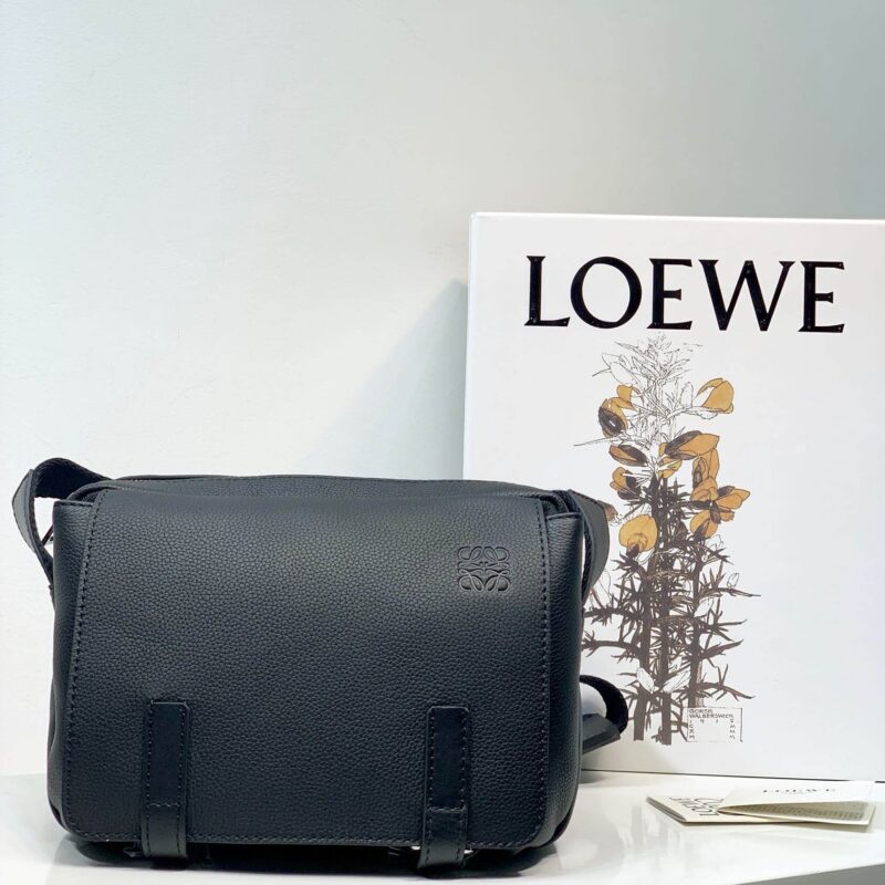 LOEWE罗意威 Military Messenger最新版信使包 0339黑色