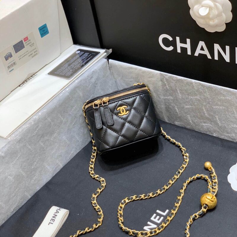 CHANEL 羊皮金珠盒子包化妆包口红包 AP1447