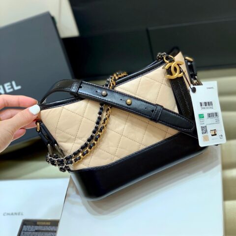 CHANEL 2020春夏新品Gabrielle流浪包 A91810杏色